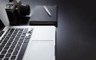 开云官方网-欧文开直播遭利拉德调侃 KD尖锐发问逗笑队友