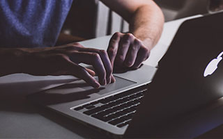 开云app官网下载-季前赛发挥平平 西蒙斯季初表现或将决定自己去留